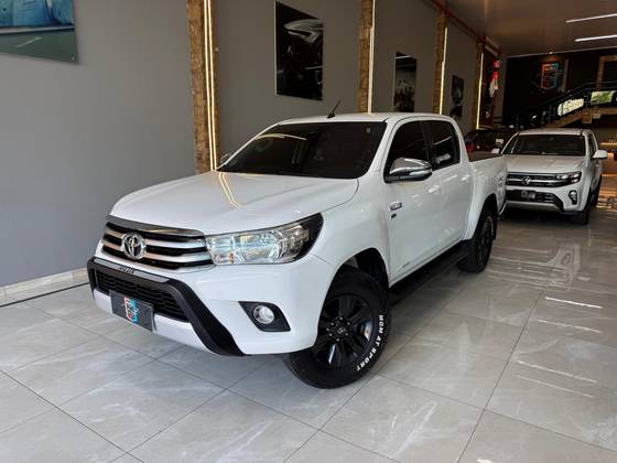 TOYOTA HILUX 2.7 SRV 4X2 CD 16V FLEX 4P AUTOMÁTICO TOYOTA HILUX 2.7 SRV 4X2 CD 16V FLEX 4P AUTOMÁTICO